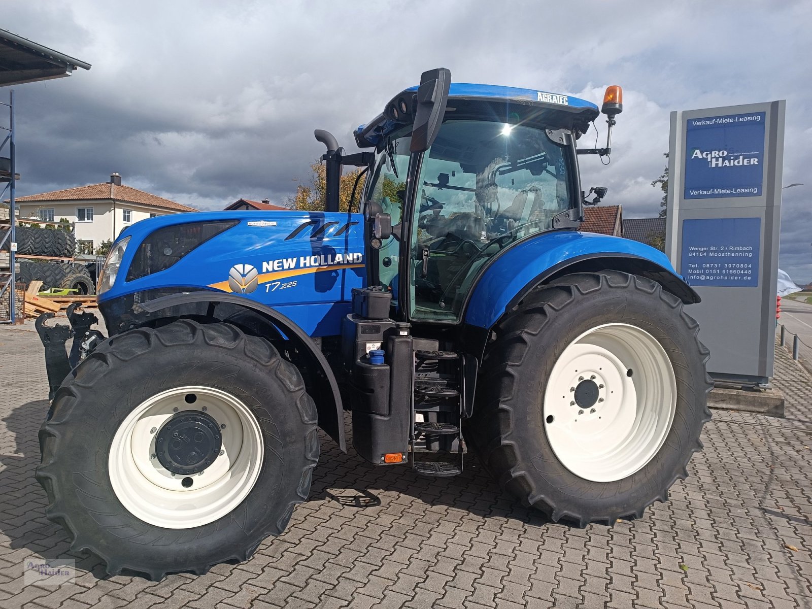 Traktor typu New Holland T7.225 AC, Gebrauchtmaschine v Moosthenning (Obrázek 3)