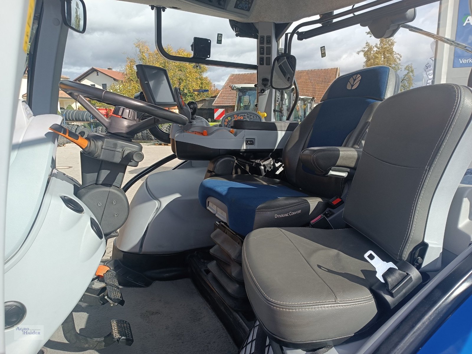 Traktor typu New Holland T7.225 AC, Gebrauchtmaschine v Moosthenning (Obrázek 7)