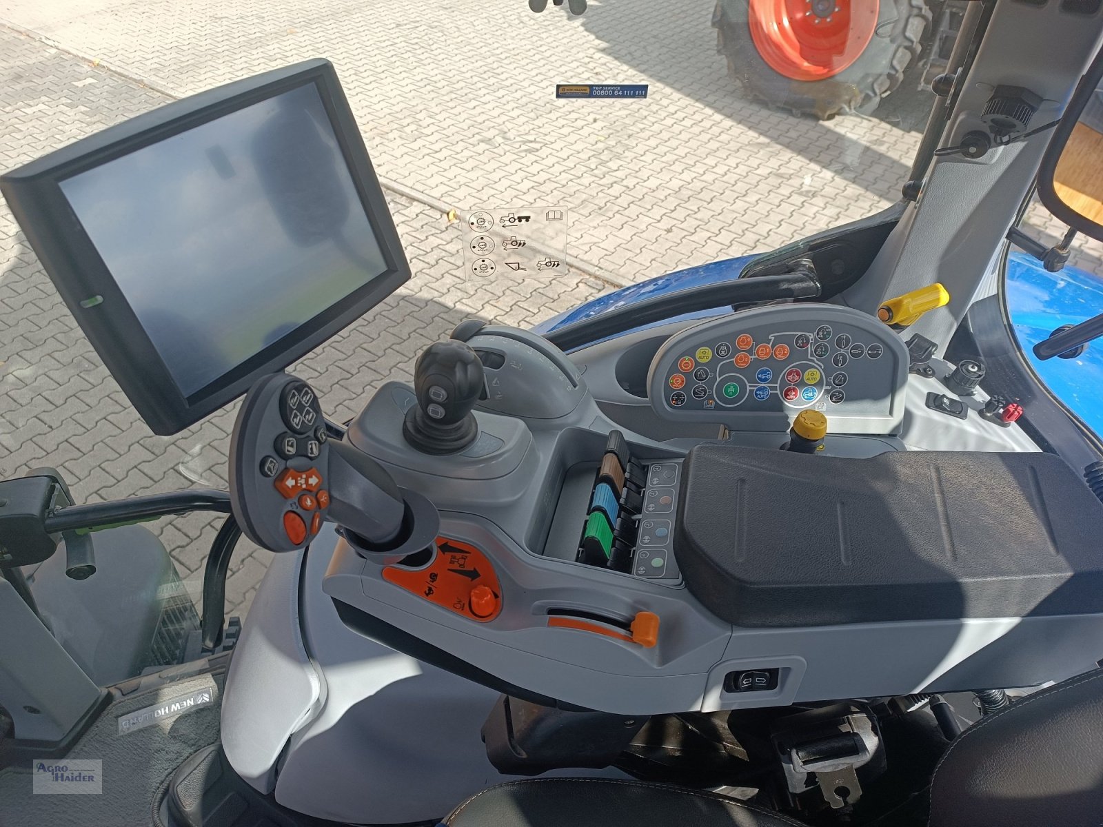 Traktor typu New Holland T7.225 AC, Gebrauchtmaschine v Moosthenning (Obrázek 8)