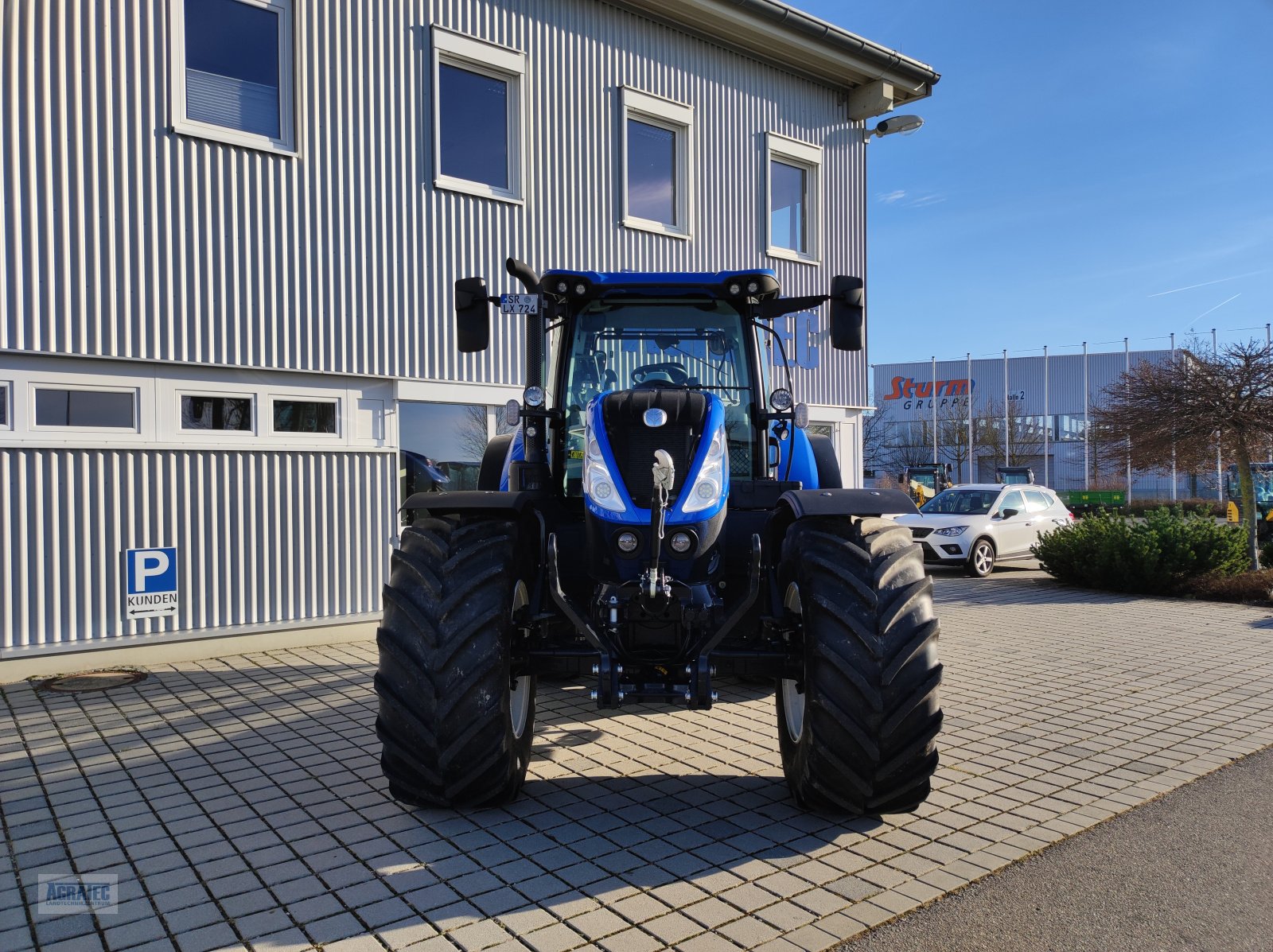 Traktor des Typs New Holland T7.225 AC, Gebrauchtmaschine in Salching bei Straubing (Bild 4)