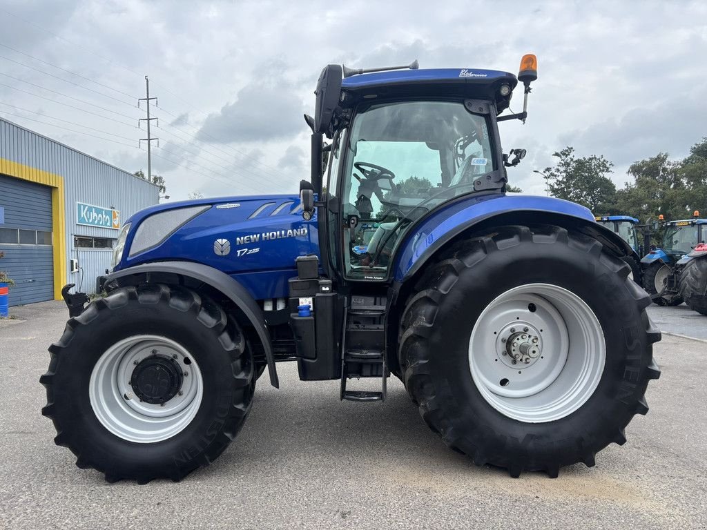 Traktor типа New Holland T7.225 AC, Gebrauchtmaschine в Heerenveen (Фотография 2)