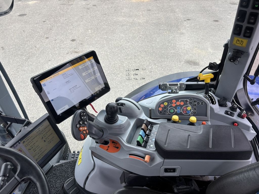 Traktor типа New Holland T7.225 AC, Gebrauchtmaschine в Heerenveen (Фотография 8)