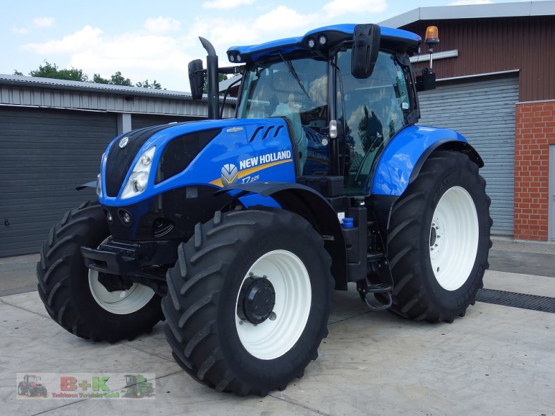 Traktor a típus New Holland T7.225 AC, Gebrauchtmaschine ekkor: Kettenkamp