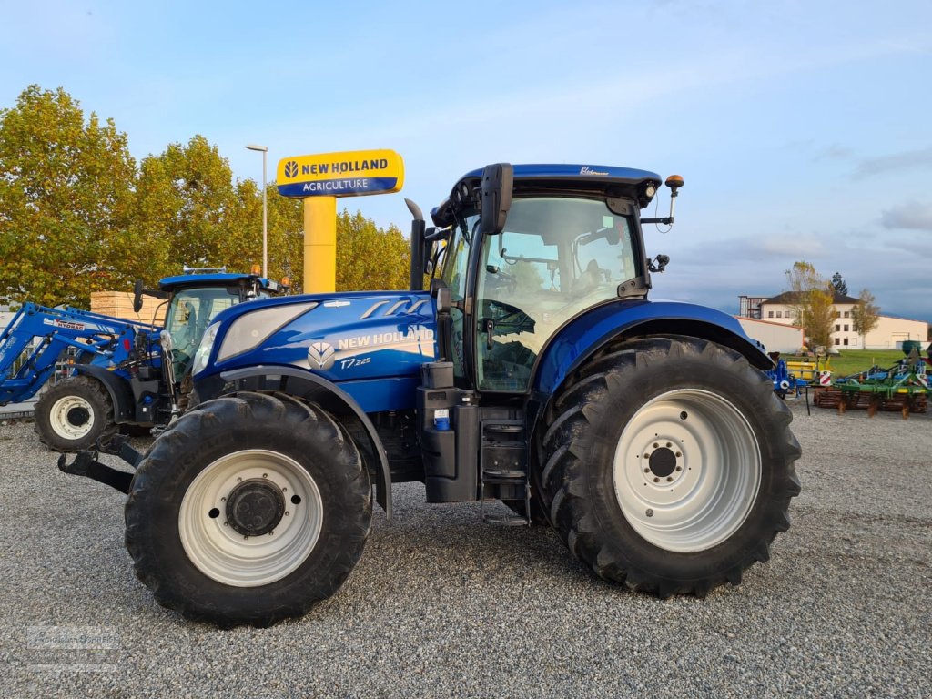 Traktor typu New Holland T7.225 AC, Gebrauchtmaschine v Lichtenau Stadtgebiet (Obrázek 1)