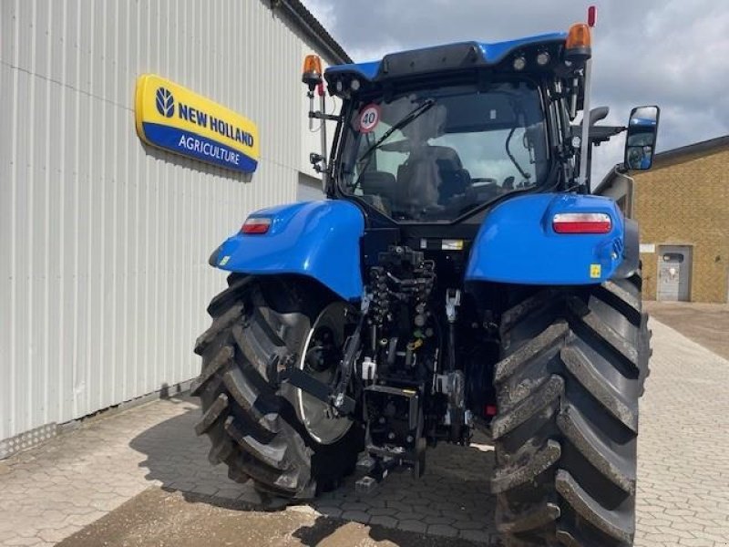 Traktor du type New Holland T7.225 AUTO COMMAND, Gebrauchtmaschine en Rødding (Photo 4)