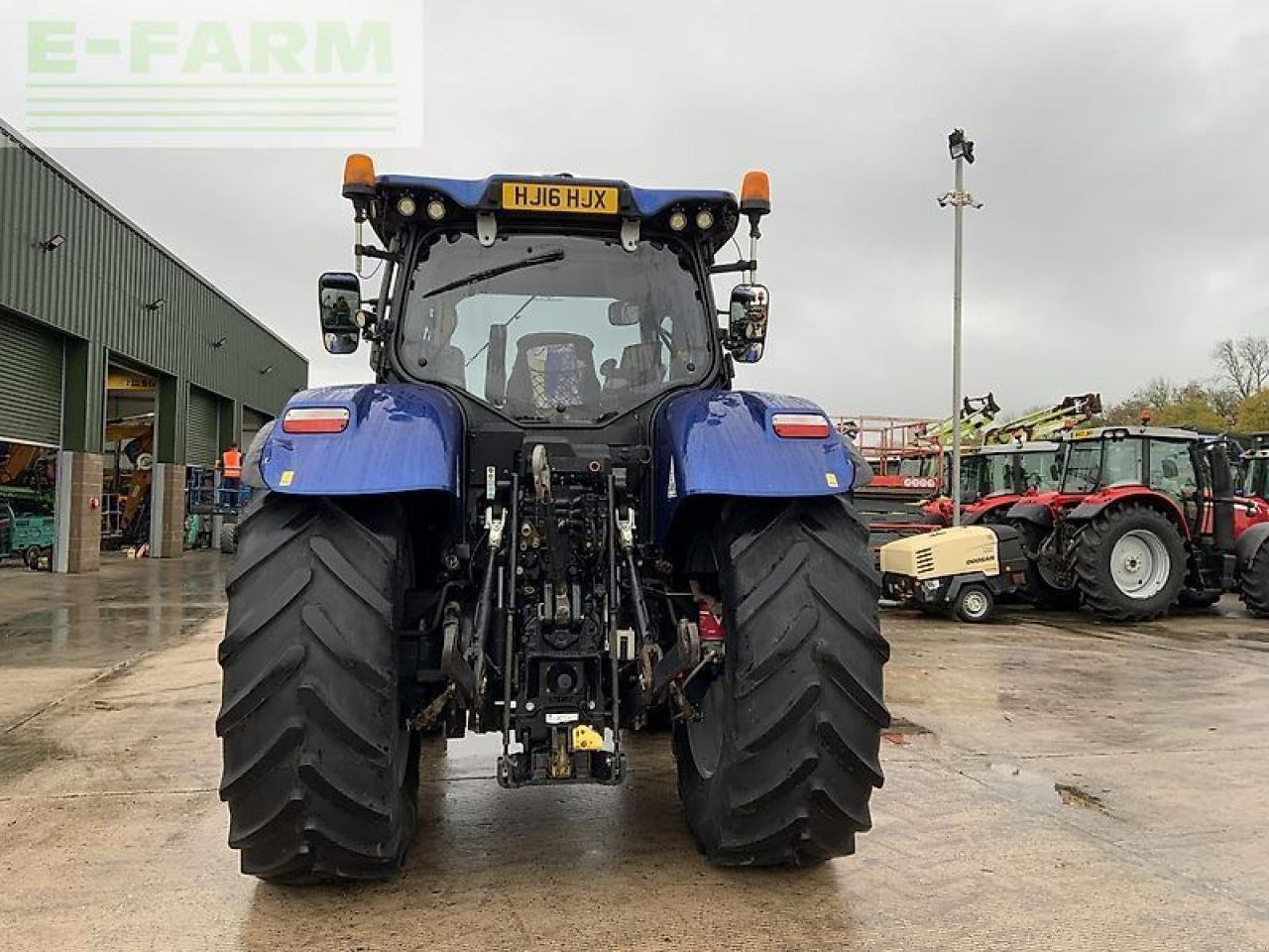 Traktor от тип New Holland t7.225 blue power tractor (st25102), Gebrauchtmaschine в SHAFTESBURY (Снимка 3)