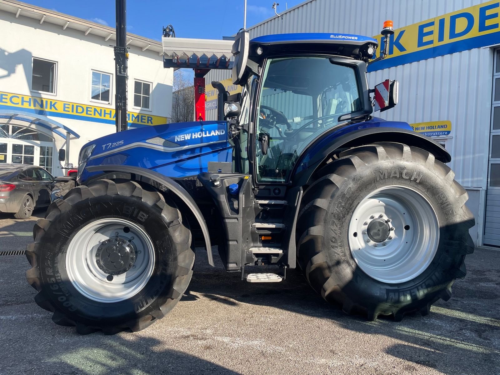 Traktor типа New Holland T7.225, Neumaschine в Burgkirchen (Фотография 3)