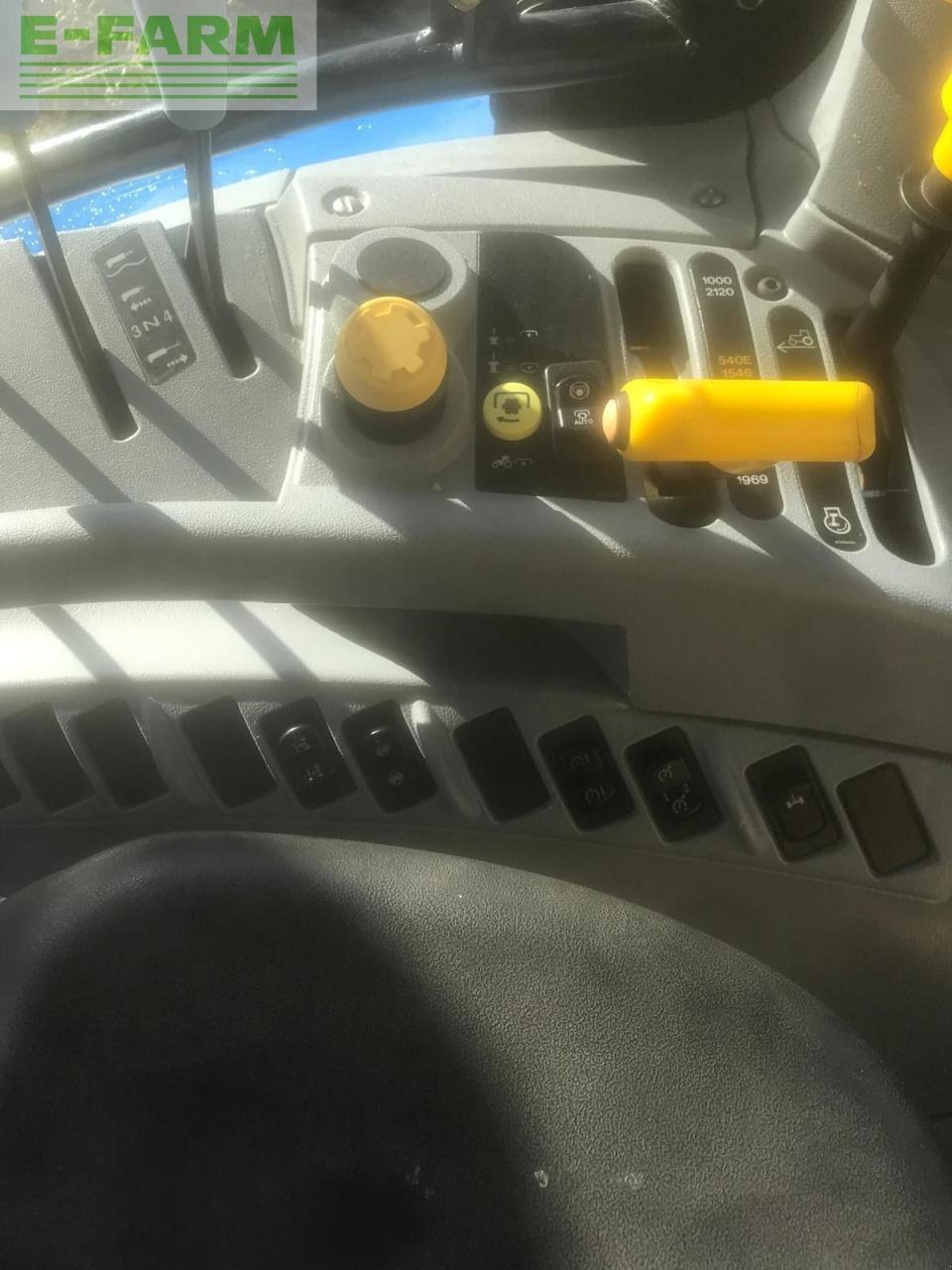 Traktor of the type New Holland T7.225, Gebrauchtmaschine in Hamburg (Picture 5)