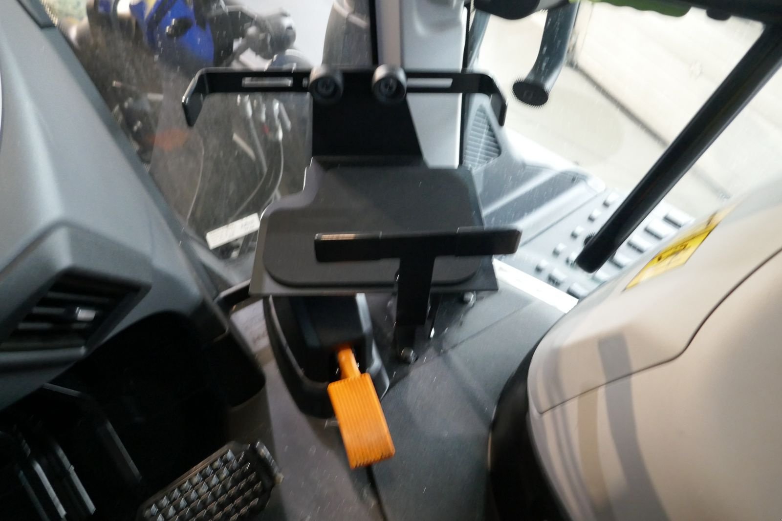 Traktor des Typs New Holland T7.225, Gebrauchtmaschine in Villach (Bild 8)