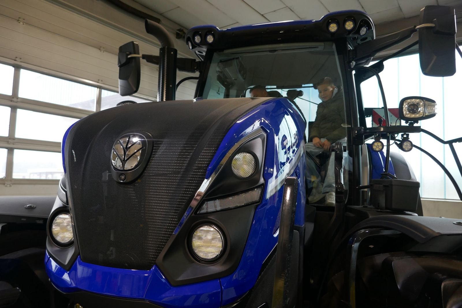 Traktor типа New Holland T7.225, Gebrauchtmaschine в Villach (Фотография 3)