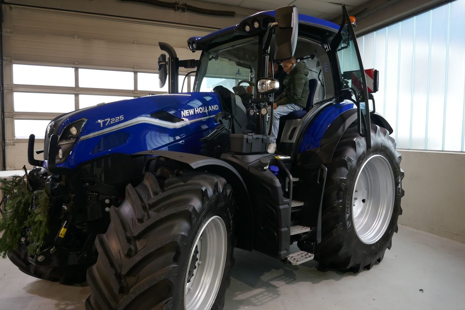 Traktor типа New Holland T7.225, Gebrauchtmaschine в Villach (Фотография 1)