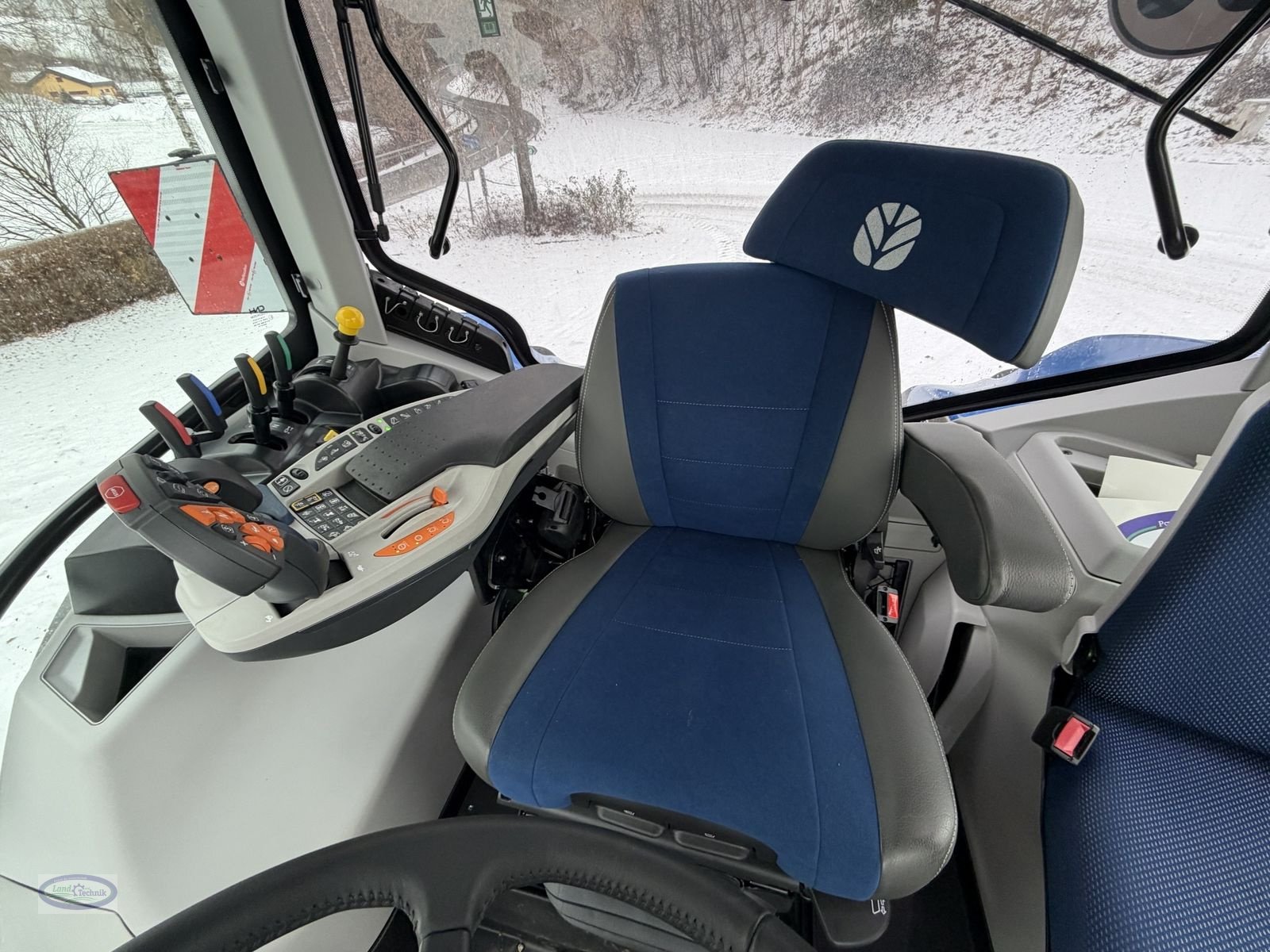 Traktor tipa New Holland T7.225, Neumaschine u Münzkirchen (Slika 22)