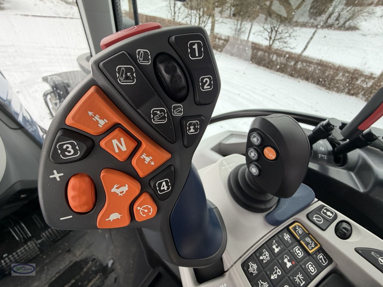 Traktor tipa New Holland T7.225, Neumaschine u Münzkirchen (Slika 23)