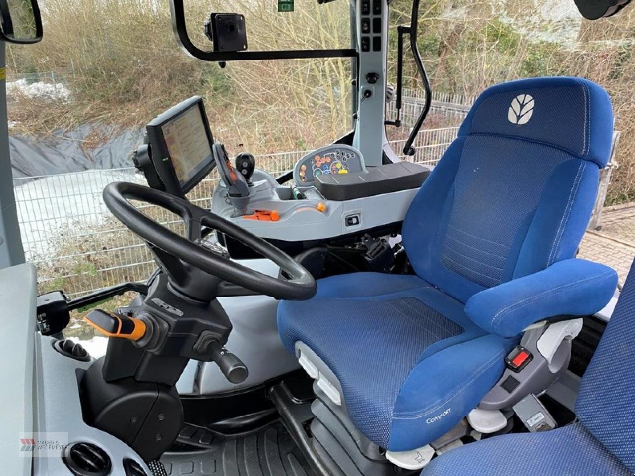 Traktor van het type New Holland T7.230 AC MIT RTK LENKSYSTEM, Gebrauchtmaschine in Oyten (Foto 8)