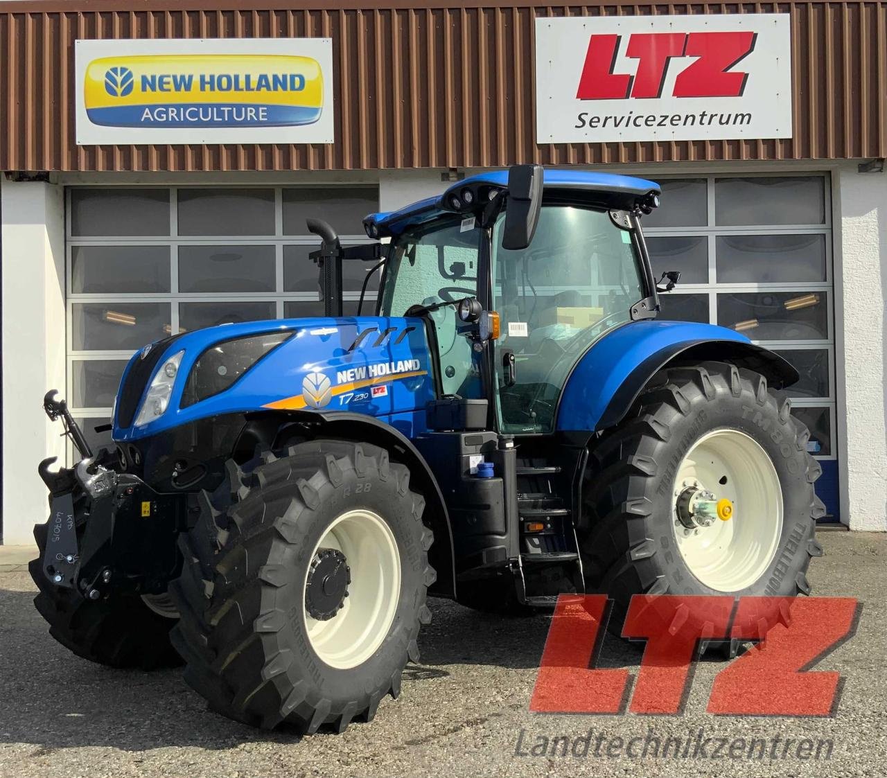 Traktor of the type New Holland T7.230 AC STAGE V, Neumaschine in Ampfing (Picture 1)