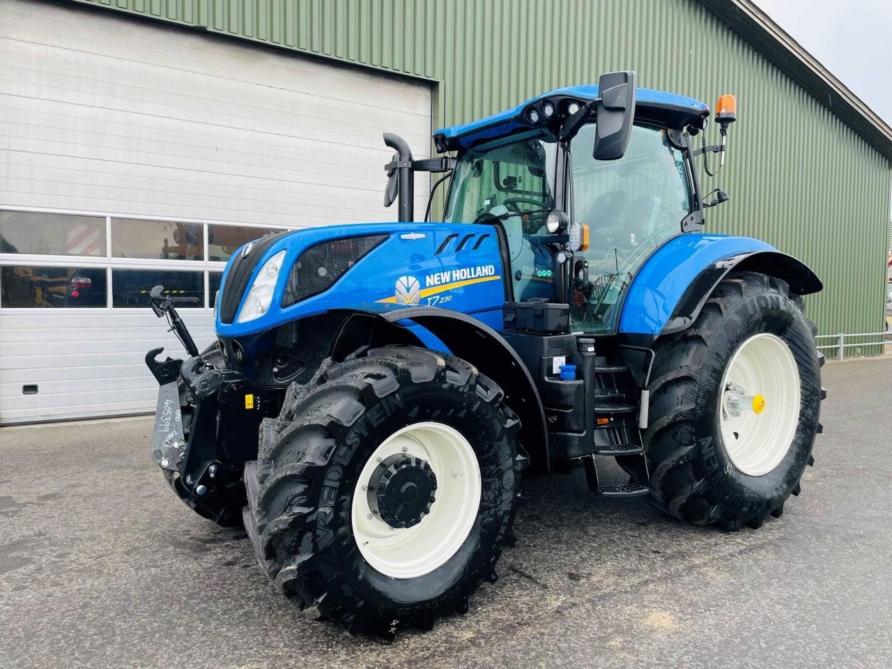 Traktor des Typs New Holland T7.230 AC, Gebrauchtmaschine in Middelfart (Bild 2)