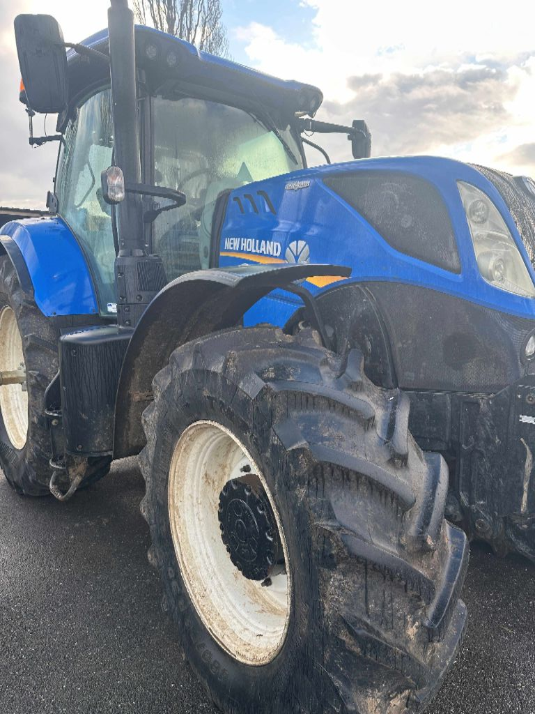Traktor Türe ait New Holland T7.230 AC, Gebrauchtmaschine içinde MORHANGE (resim 3)