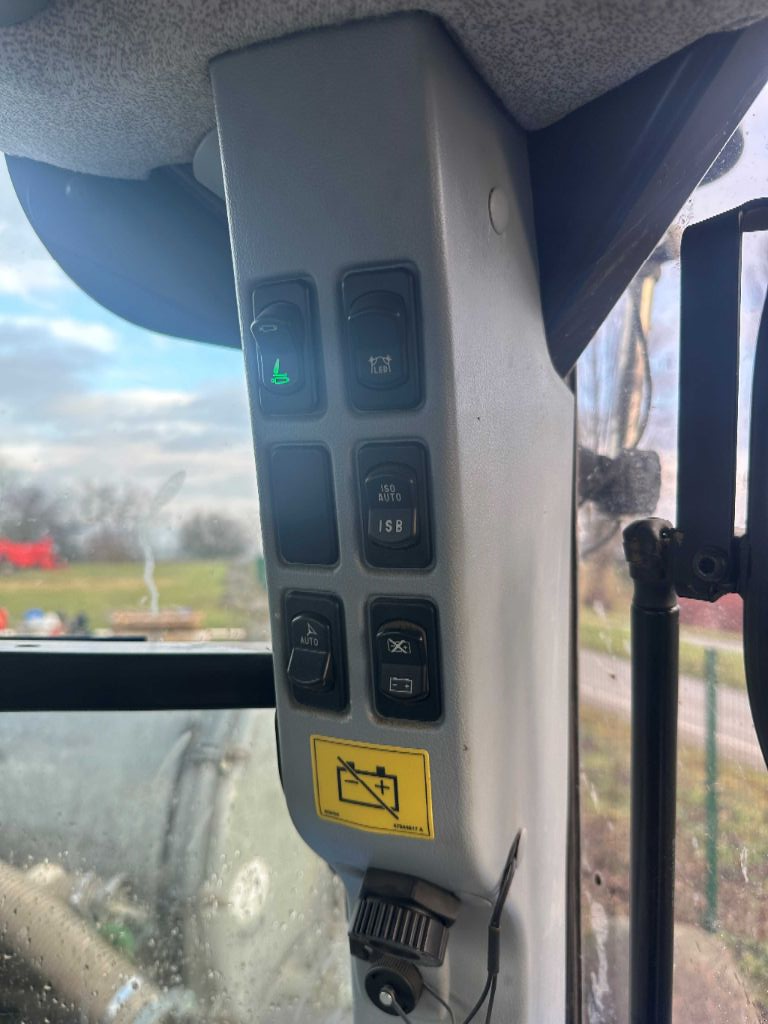 Traktor Türe ait New Holland T7.230 AC, Gebrauchtmaschine içinde MORHANGE (resim 10)