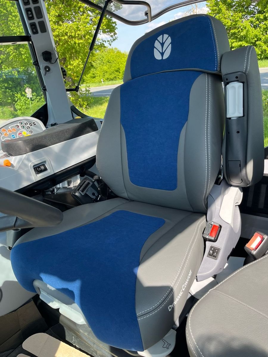 Traktor des Typs New Holland T7.230 Ac, Neumaschine in Nieheim Kreis Höxter (Bild 6)