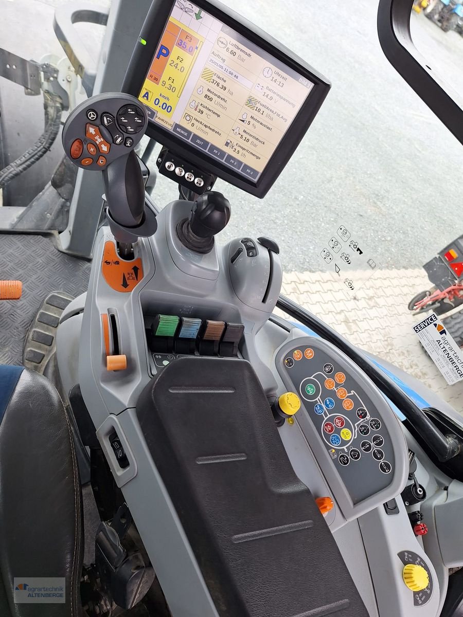 Traktor Türe ait New Holland T7.230 AC, Gebrauchtmaschine içinde Altenberge (resim 12)