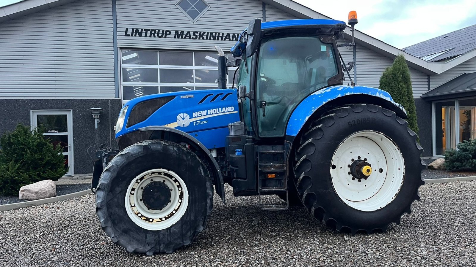 Traktor del tipo New Holland T7.230 Autocommand med frontlift og nye bagdæk er lige monteret på den., Gebrauchtmaschine In Lintrup (Immagine 16)