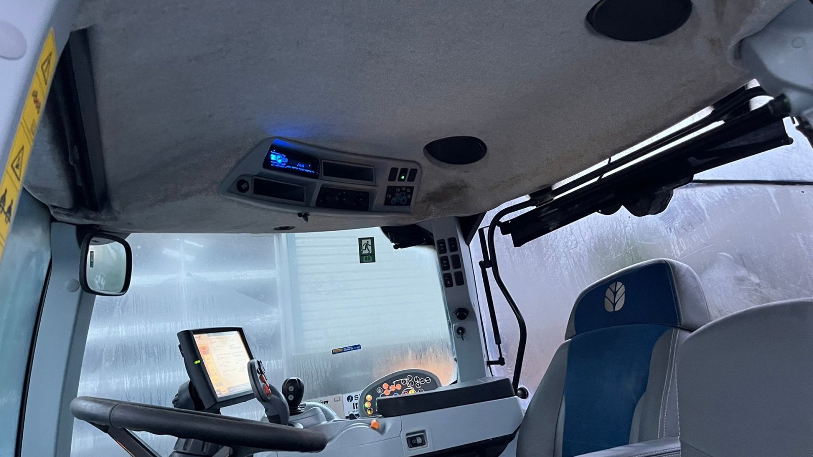 Traktor del tipo New Holland T7.230 Autocommand med frontlift og nye bagdæk er lige monteret på den., Gebrauchtmaschine In Lintrup (Immagine 20)