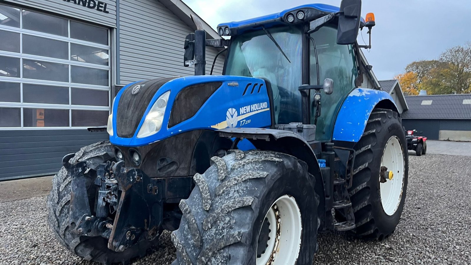 Traktor del tipo New Holland T7.230 Autocommand med frontlift og nye bagdæk er lige monteret på den., Gebrauchtmaschine In Lintrup (Immagine 15)
