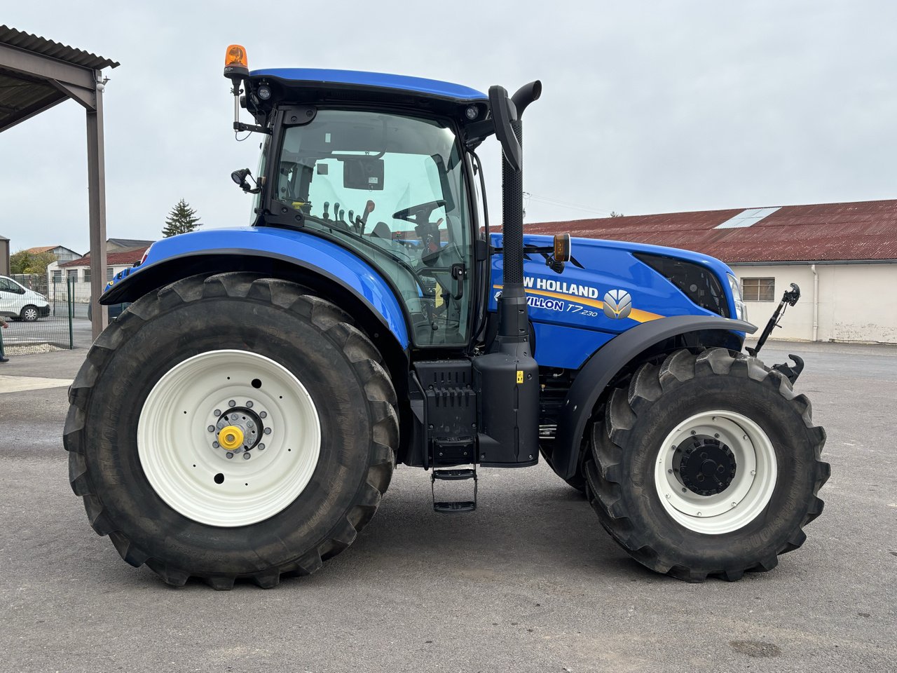 Traktor a típus New Holland T7.230 classique, Gebrauchtmaschine ekkor: VERT TOULON (Kép 9)