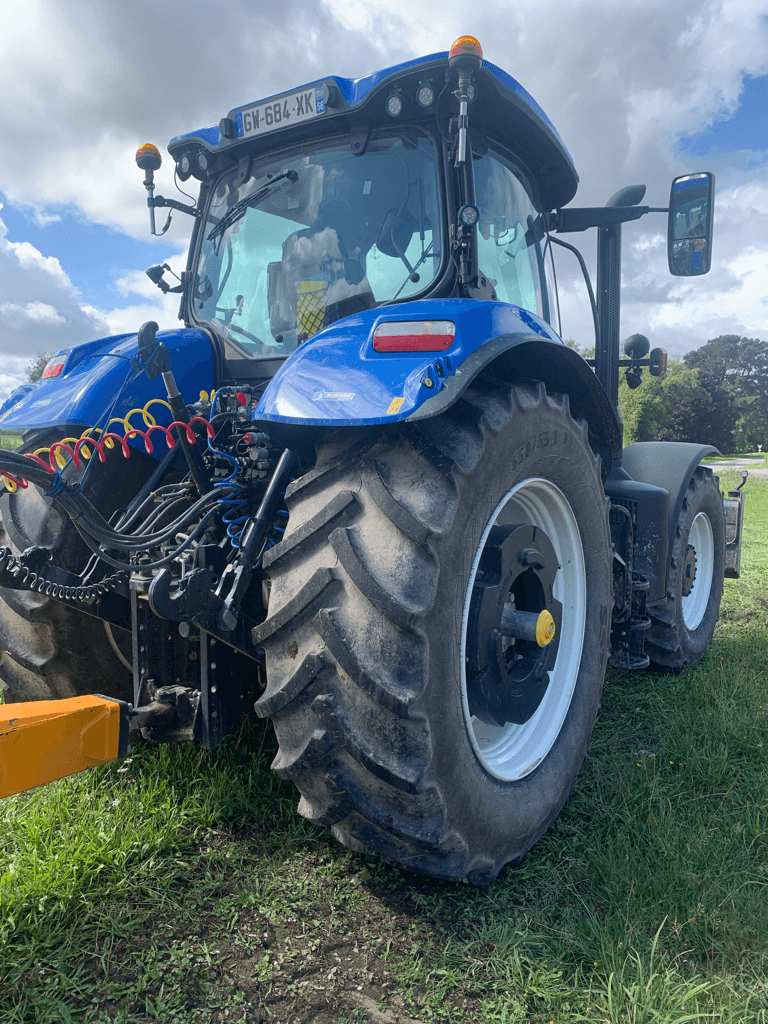 Traktor des Typs New Holland T7.230 PC S5, Gebrauchtmaschine in TREMEUR (Bild 3)