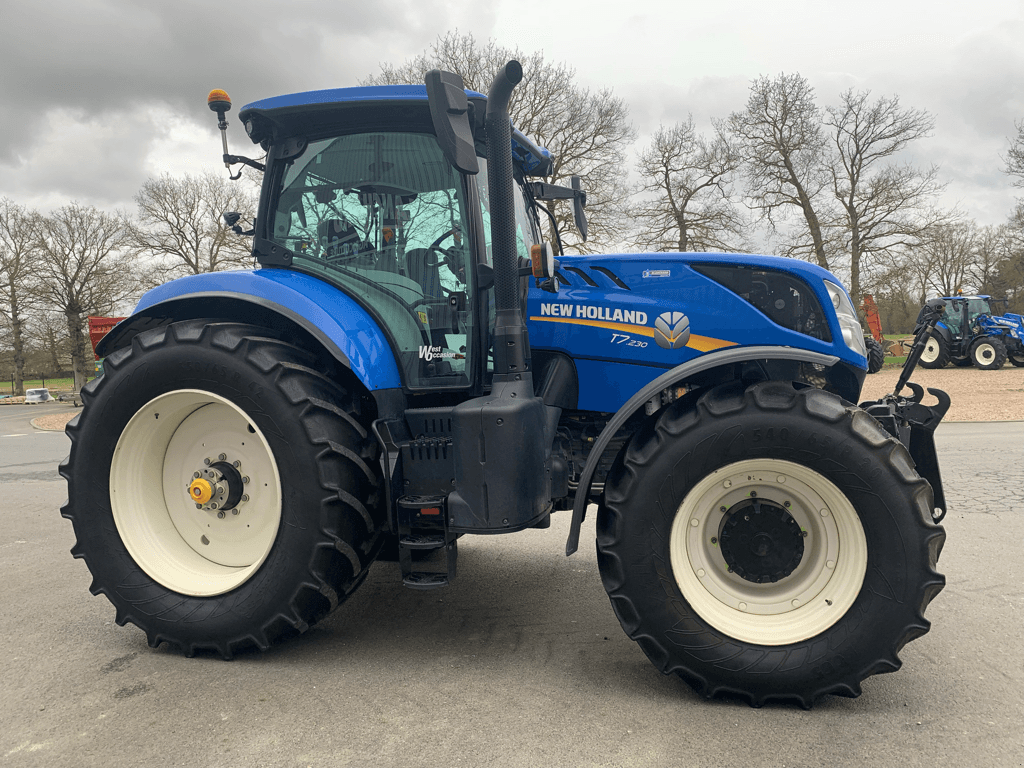 Traktor typu New Holland T7.230 PC S5, Gebrauchtmaschine w TREMEUR (Zdjęcie 3)