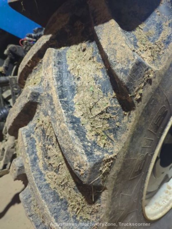 Traktor van het type New Holland T7.230 PC, Gebrauchtmaschine in FRESNAY LE COMTE (Foto 10)