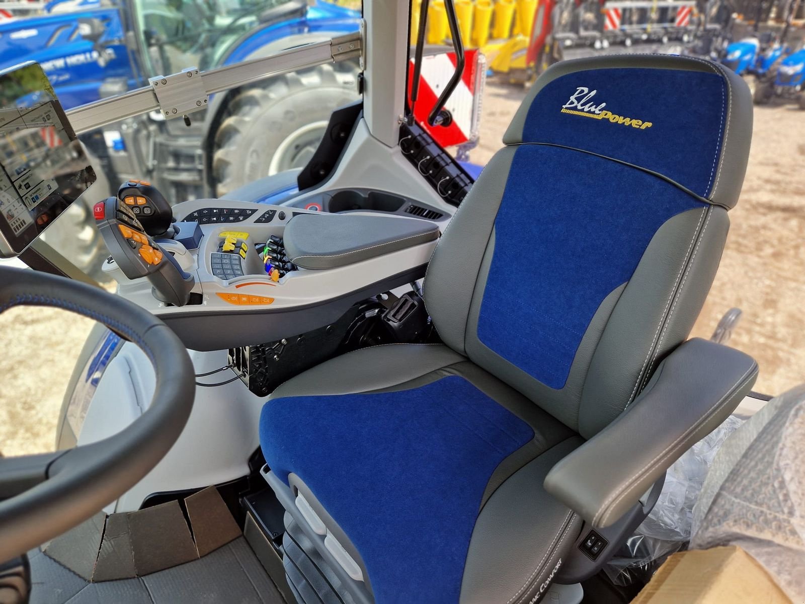 Traktor a típus New Holland T7.230 PLM Auto Command, Gebrauchtmaschine ekkor: Obritzberg (Kép 13)