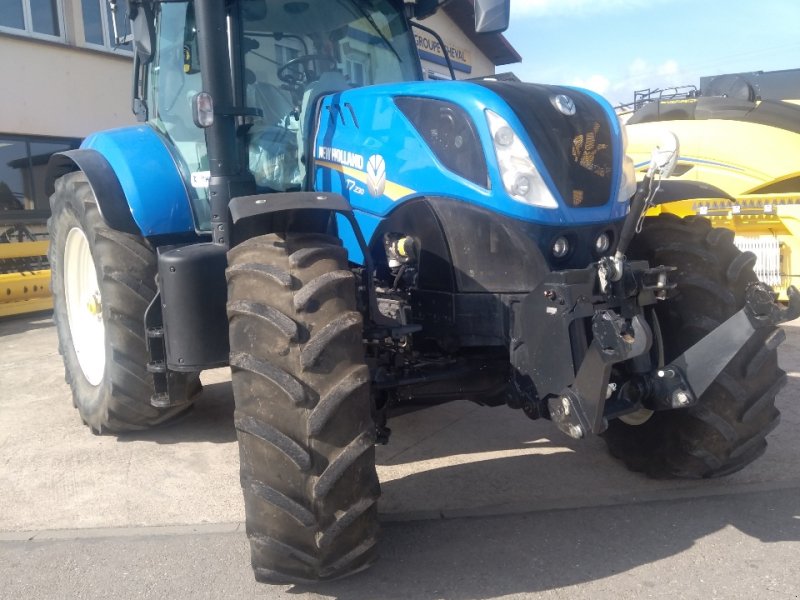 Traktor of the type New Holland T7.230 SW N°16, Gebrauchtmaschine in MANDRES-SUR-VAIR (Picture 1)