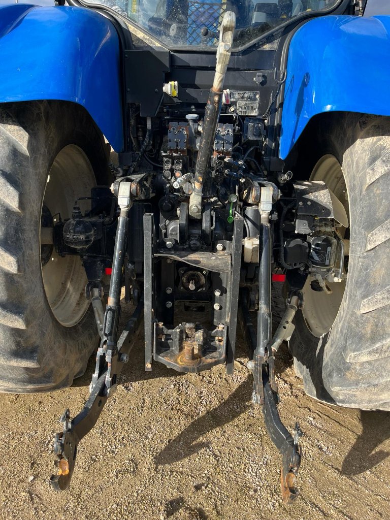 Traktor des Typs New Holland T7.230 SW  N°21, Gebrauchtmaschine in Roches-sur-Marne (Bild 10)