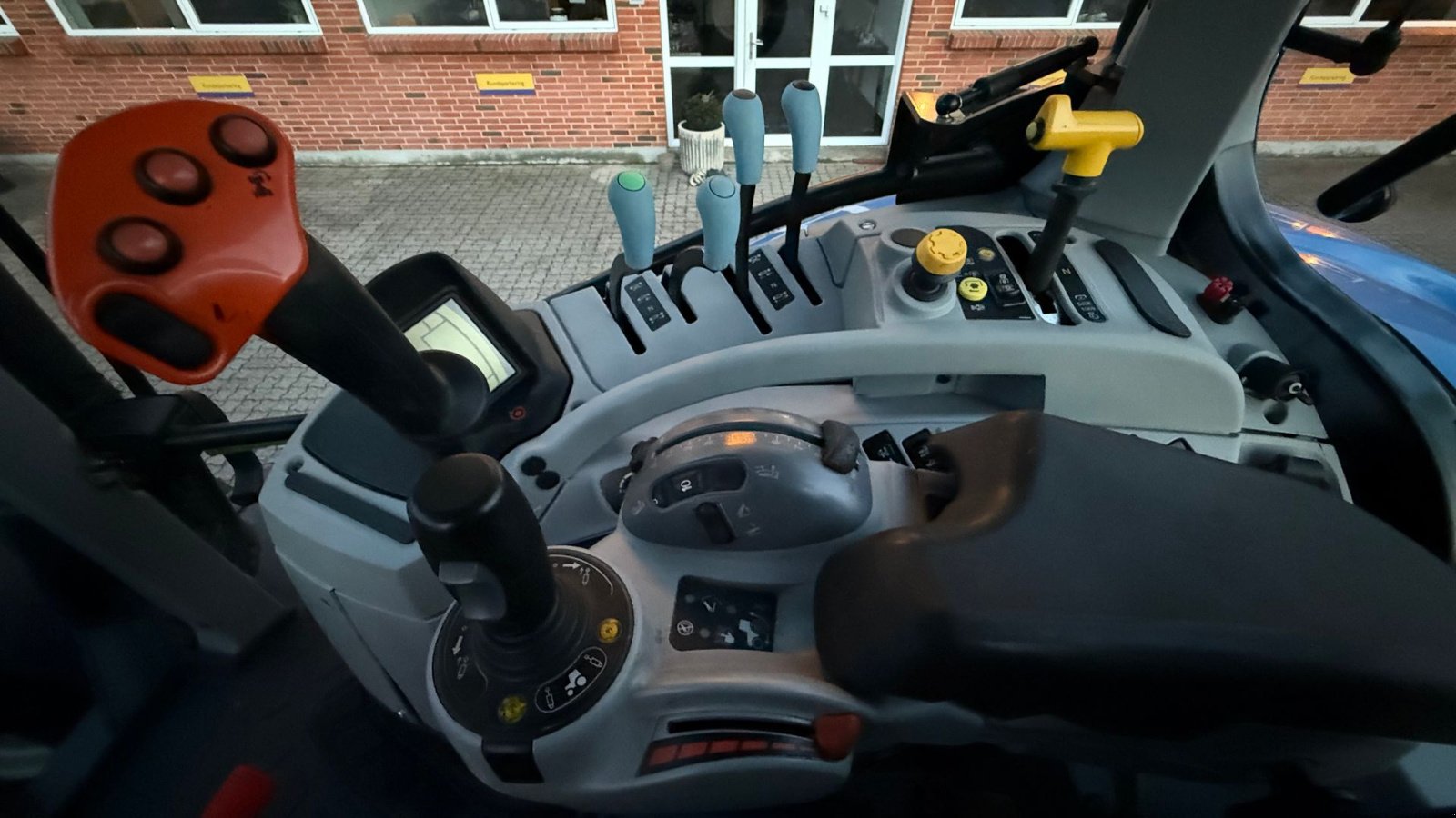 Traktor tip New Holland T7.230, Gebrauchtmaschine in Gjerlev J. (Poză 16)