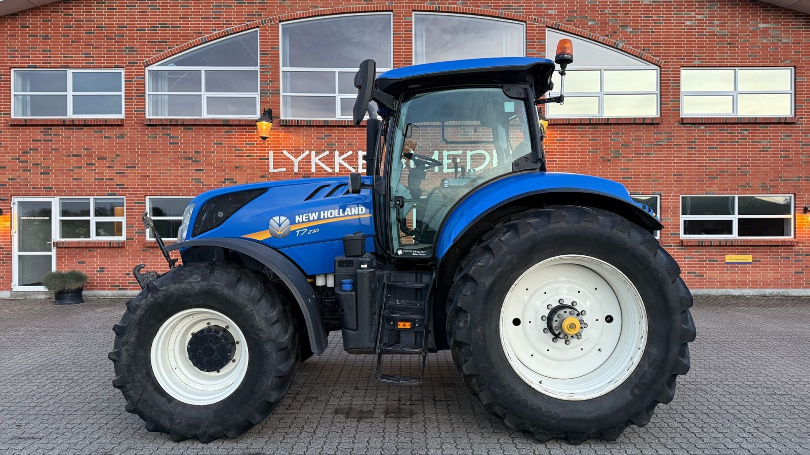 Traktor tip New Holland T7.230, Gebrauchtmaschine in Gjerlev J. (Poză 1)