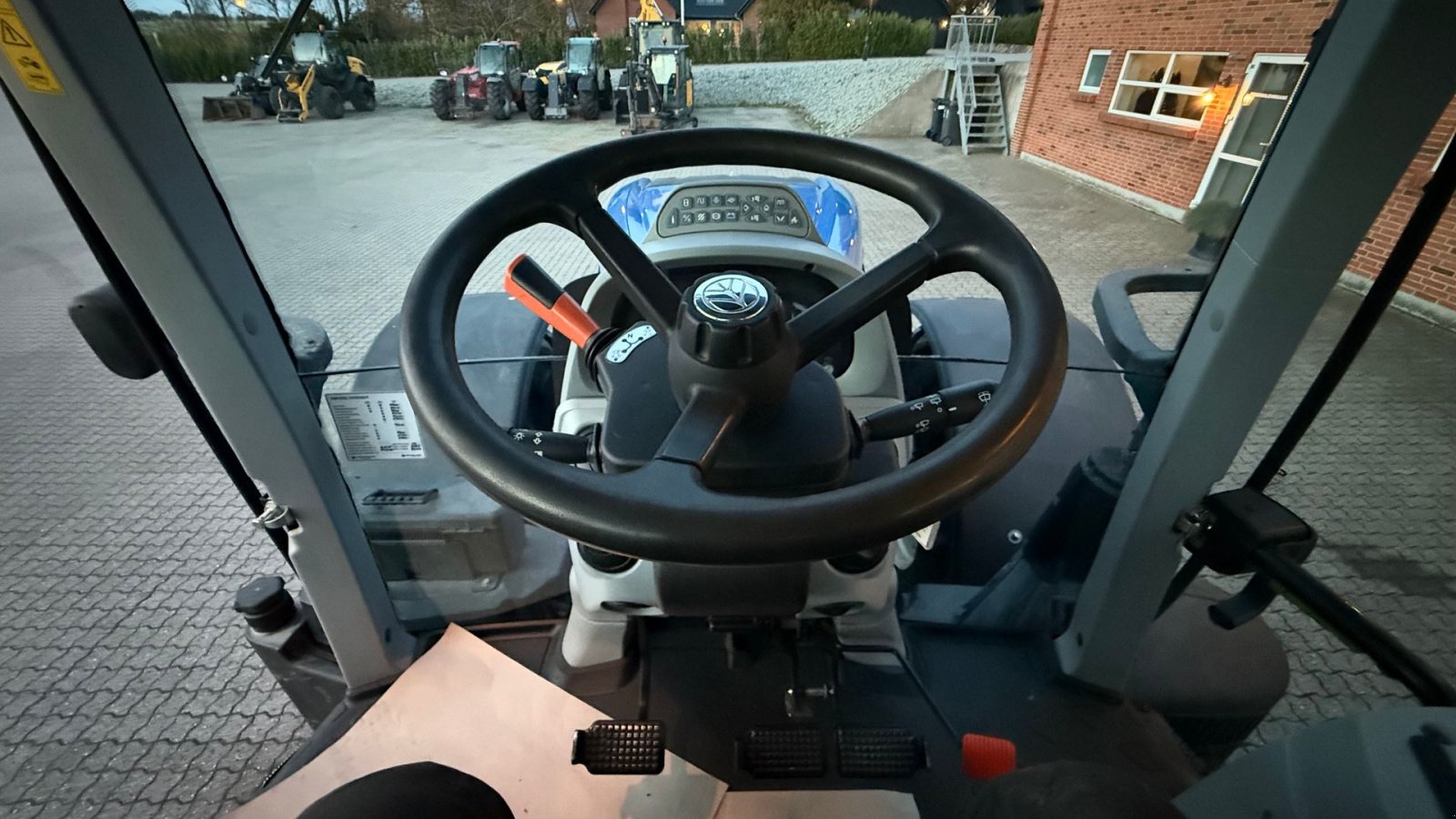 Traktor tip New Holland T7.230, Gebrauchtmaschine in Gjerlev J. (Poză 17)