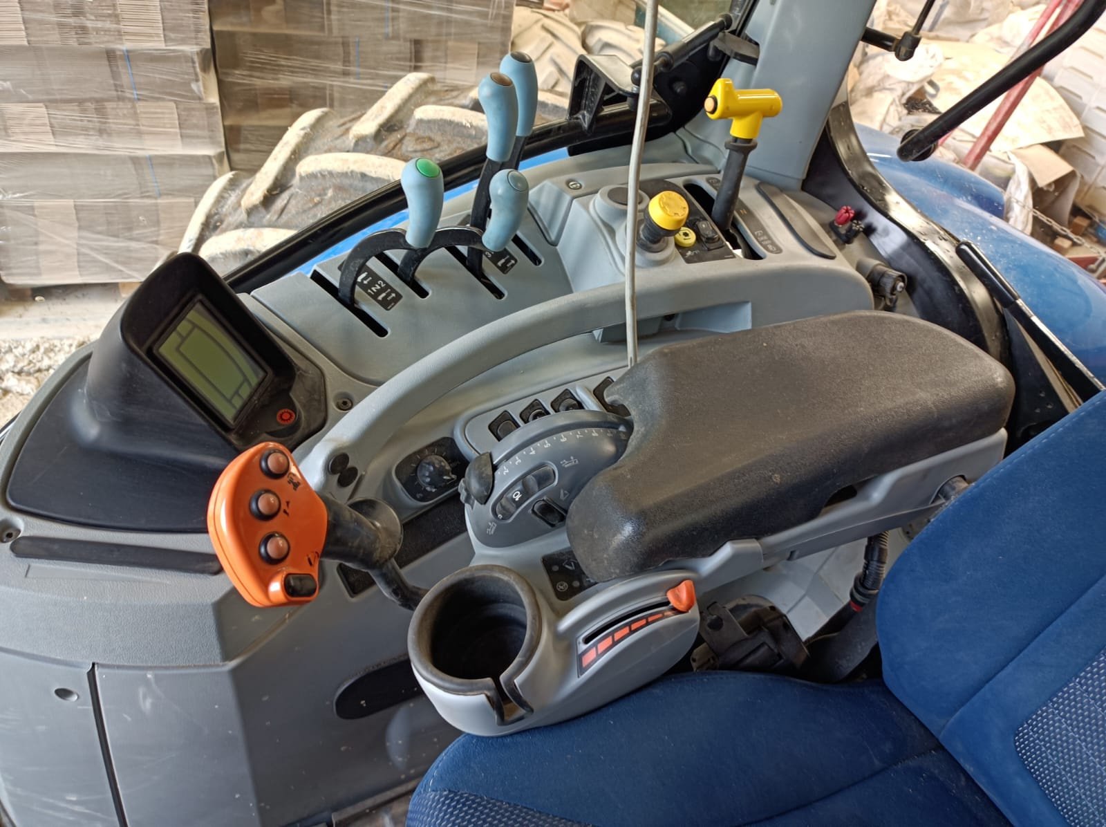 Traktor typu New Holland T7.230, Gebrauchtmaschine v STENAY (Obrázek 7)