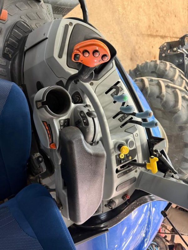 Traktor typu New Holland T7.230, Gebrauchtmaschine v FRESNAY LE COMTE (Obrázok 7)