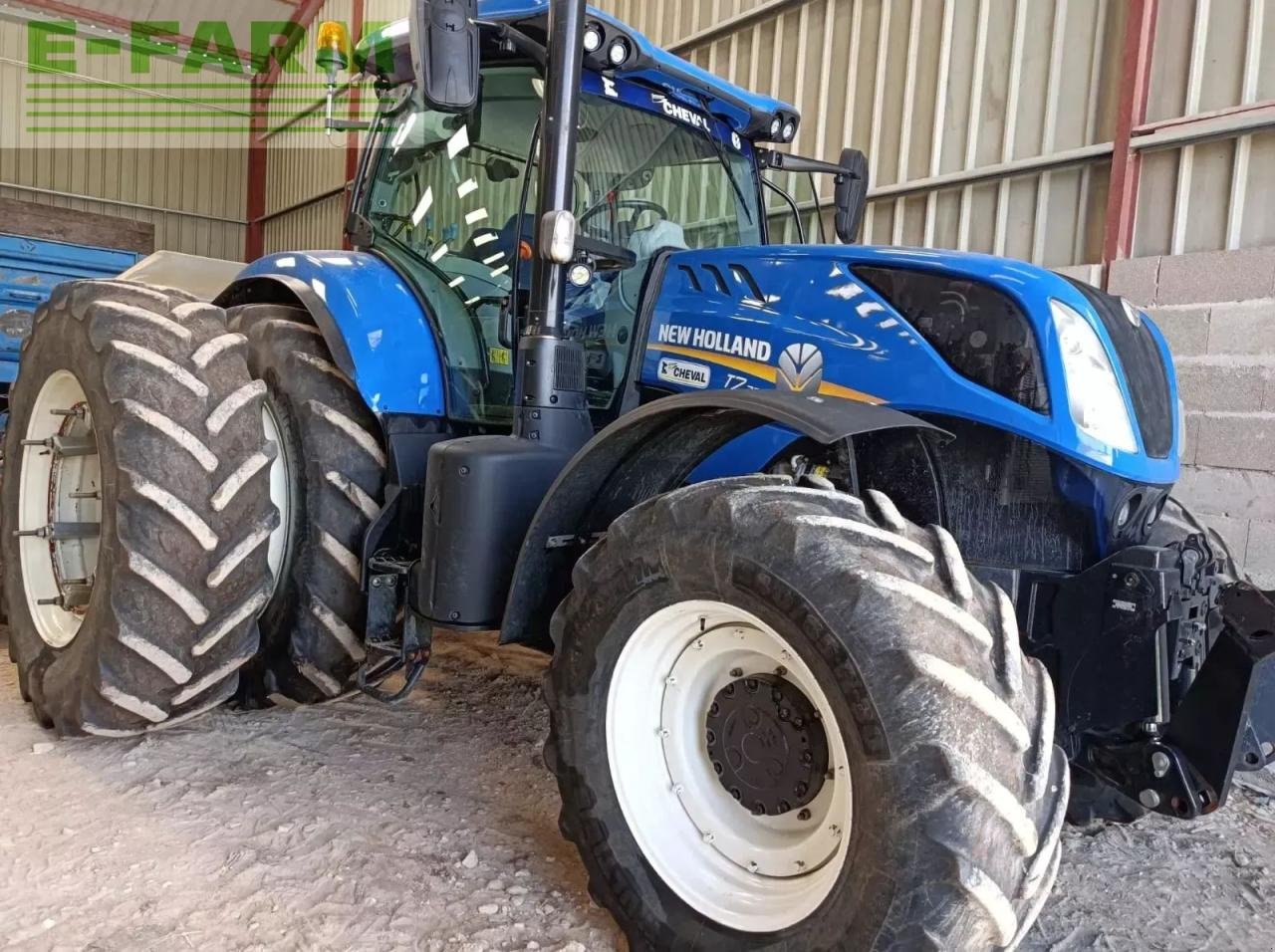 Traktor Türe ait New Holland t7.230, Gebrauchtmaschine içinde CHAUVONCOURT (resim 2)