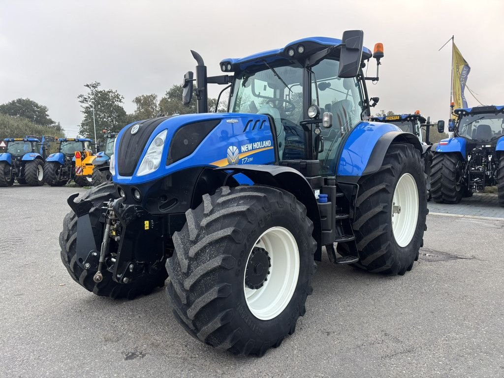 Traktor des Typs New Holland T7.230, Gebrauchtmaschine in Heerenveen (Bild 1)