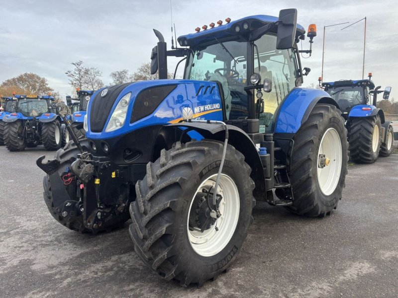 Traktor van het type New Holland T7.230, Gebrauchtmaschine in Heerenveen (Foto 1)