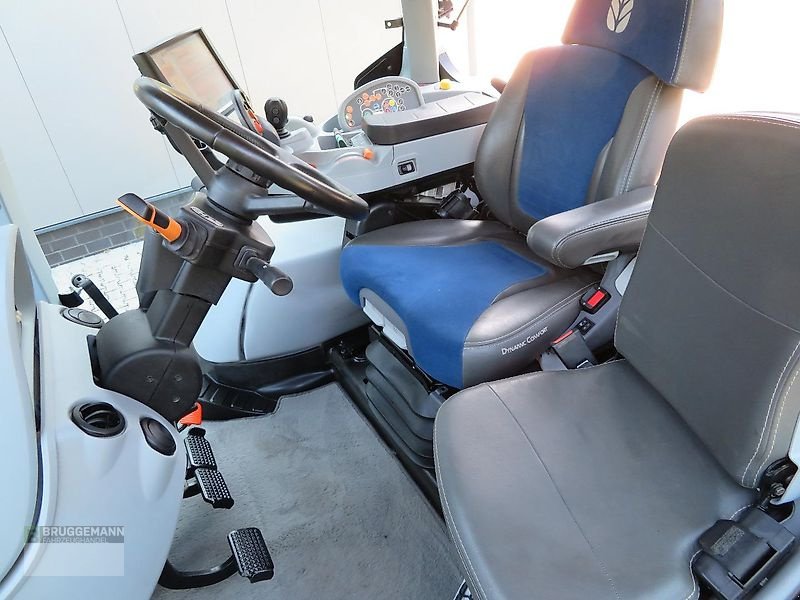 Traktor des Typs New Holland T7.230AC , AutoCommand, 4000 Std, RTK, Gebrauchtmaschine in Meppen (Bild 12)