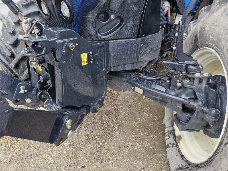 Traktor типа New Holland T7.230AC, Gebrauchtmaschine в BRAY en Val (Фотография 10)