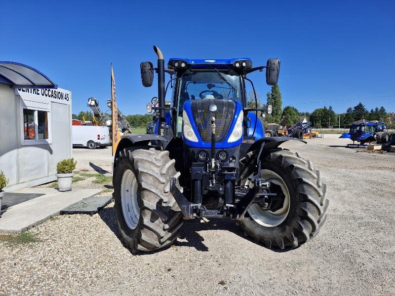 Traktor of the type New Holland T7.230APC, Gebrauchtmaschine in BRAY en Val (Picture 2)