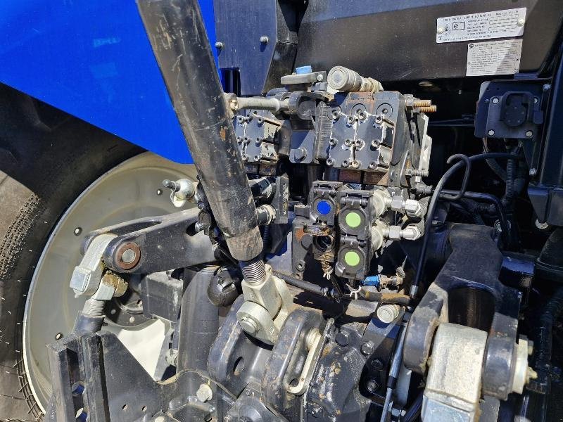 Traktor of the type New Holland T7.230APC, Gebrauchtmaschine in BRAY en Val (Picture 9)