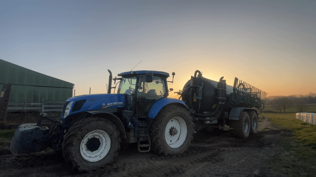 Traktor a típus New Holland T7.235 AUTO COMMAND, Gebrauchtmaschine ekkor: ISIGNY-LE-BUAT (Kép 3)