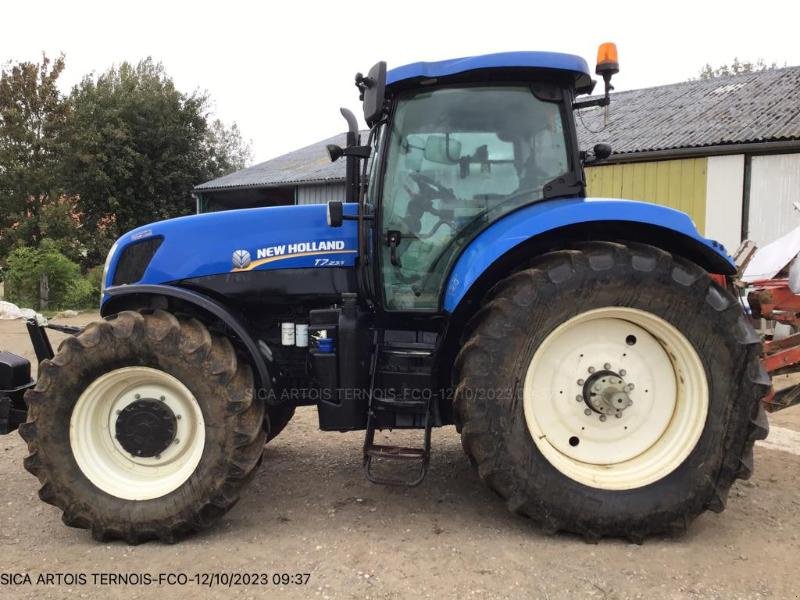 Traktor of the type New Holland T7.235 P C SWII, Gebrauchtmaschine in HERLIN LE SEC (Picture 1)