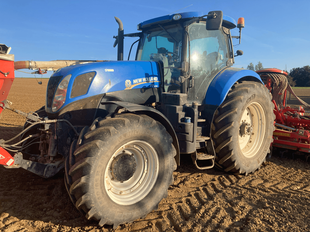 Traktor des Typs New Holland T7.235 POWER COMMAND SWII, Gebrauchtmaschine in TREMEUR (Bild 1)