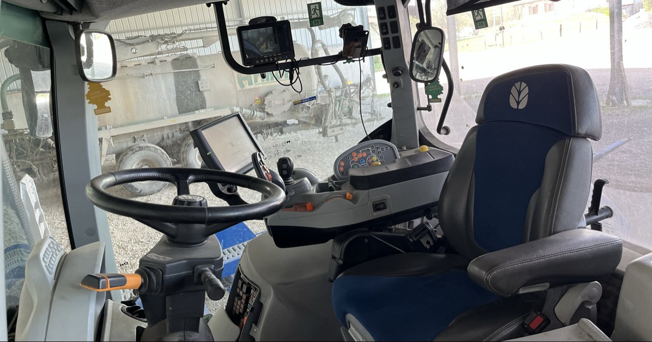 Traktor типа New Holland T7.245 AC  N°14 CHEVAL, Gebrauchtmaschine в Chauvoncourt (Фотография 11)